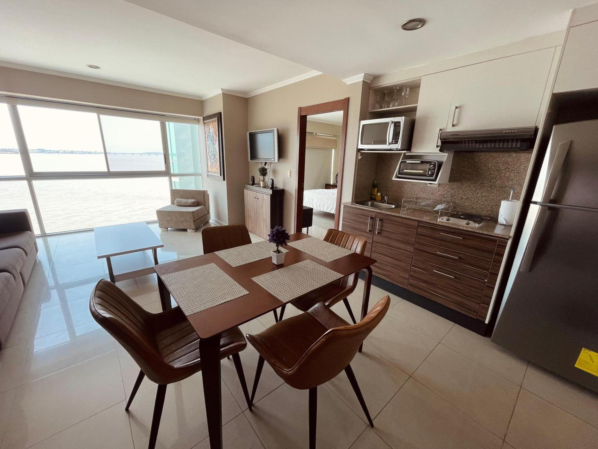 Suite Frente Al Rio En Puerto Santa Ana Riverfront Guayaquil Exterior foto