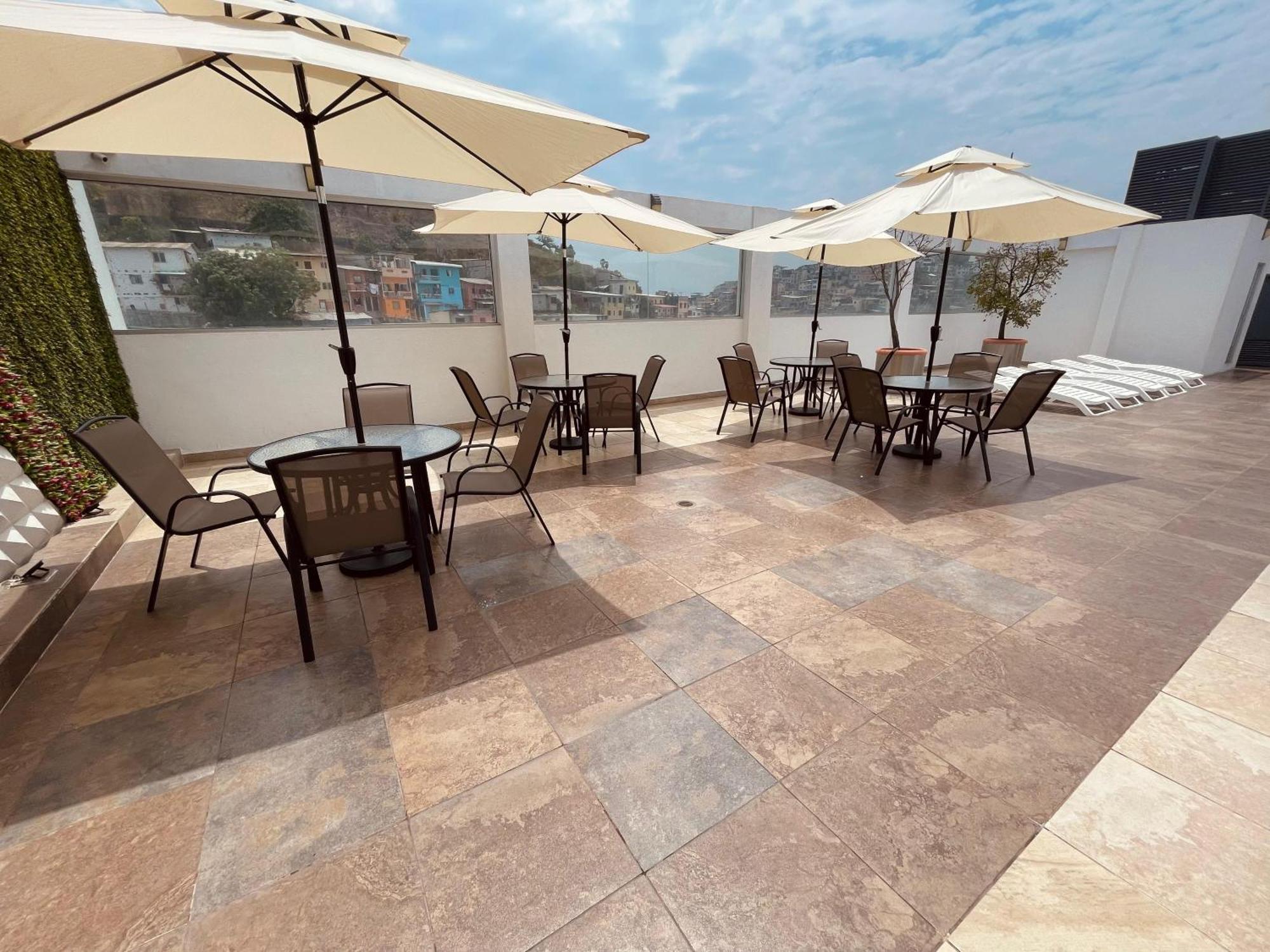 Suite Frente Al Rio En Puerto Santa Ana Riverfront Guayaquil Exterior foto