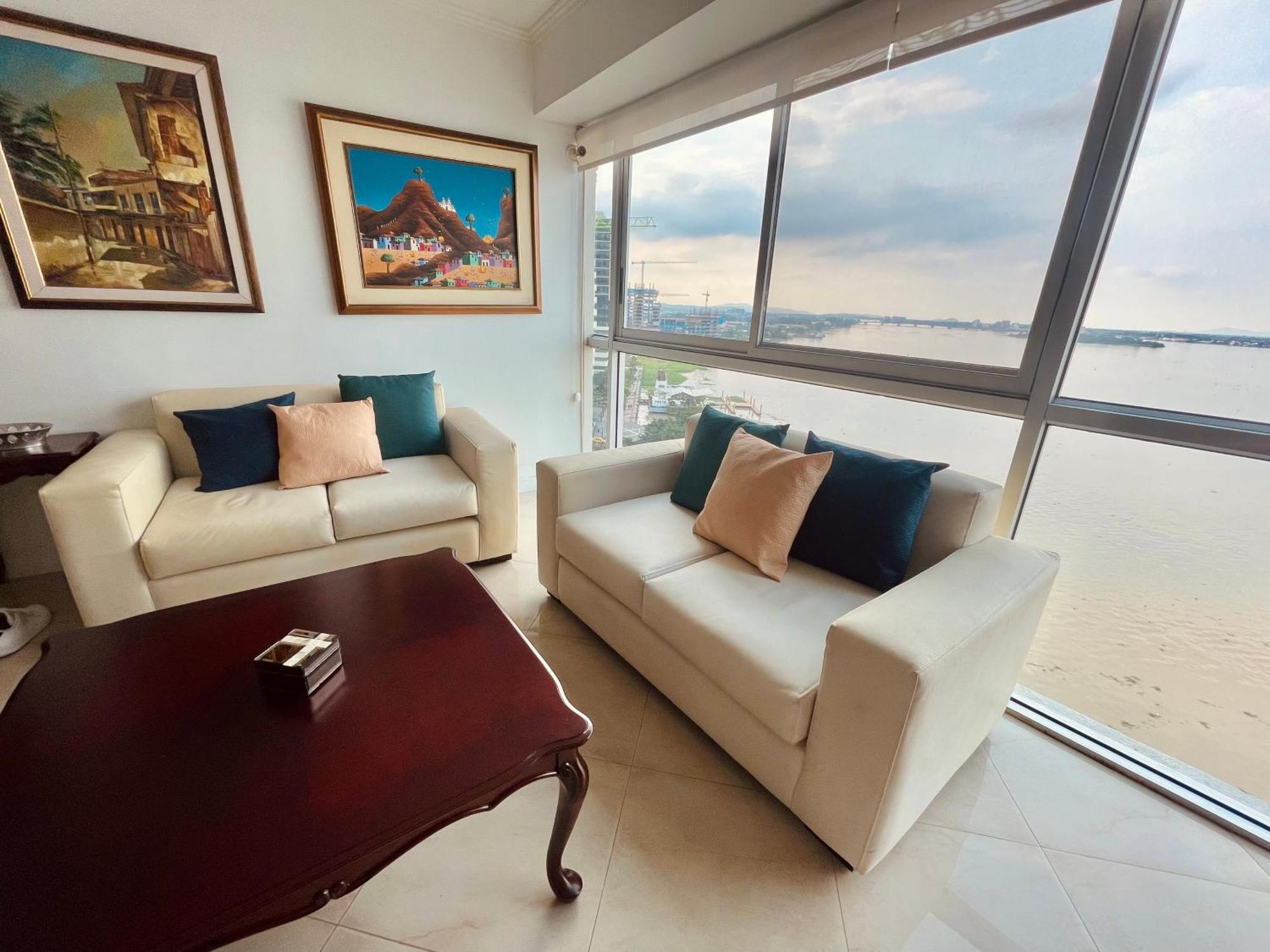 Suite Frente Al Rio En Puerto Santa Ana Riverfront Guayaquil Exterior foto